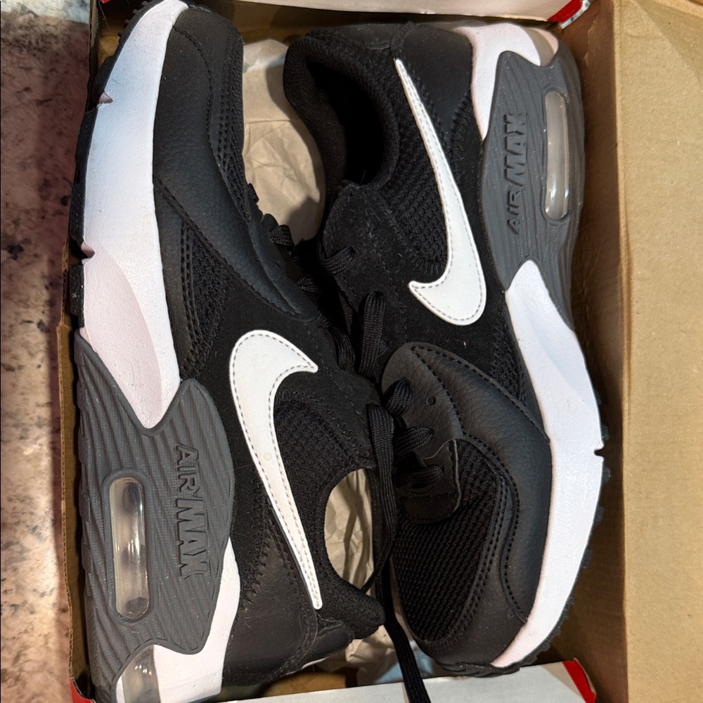 Nike Air Max Black and White Athletic Shoes